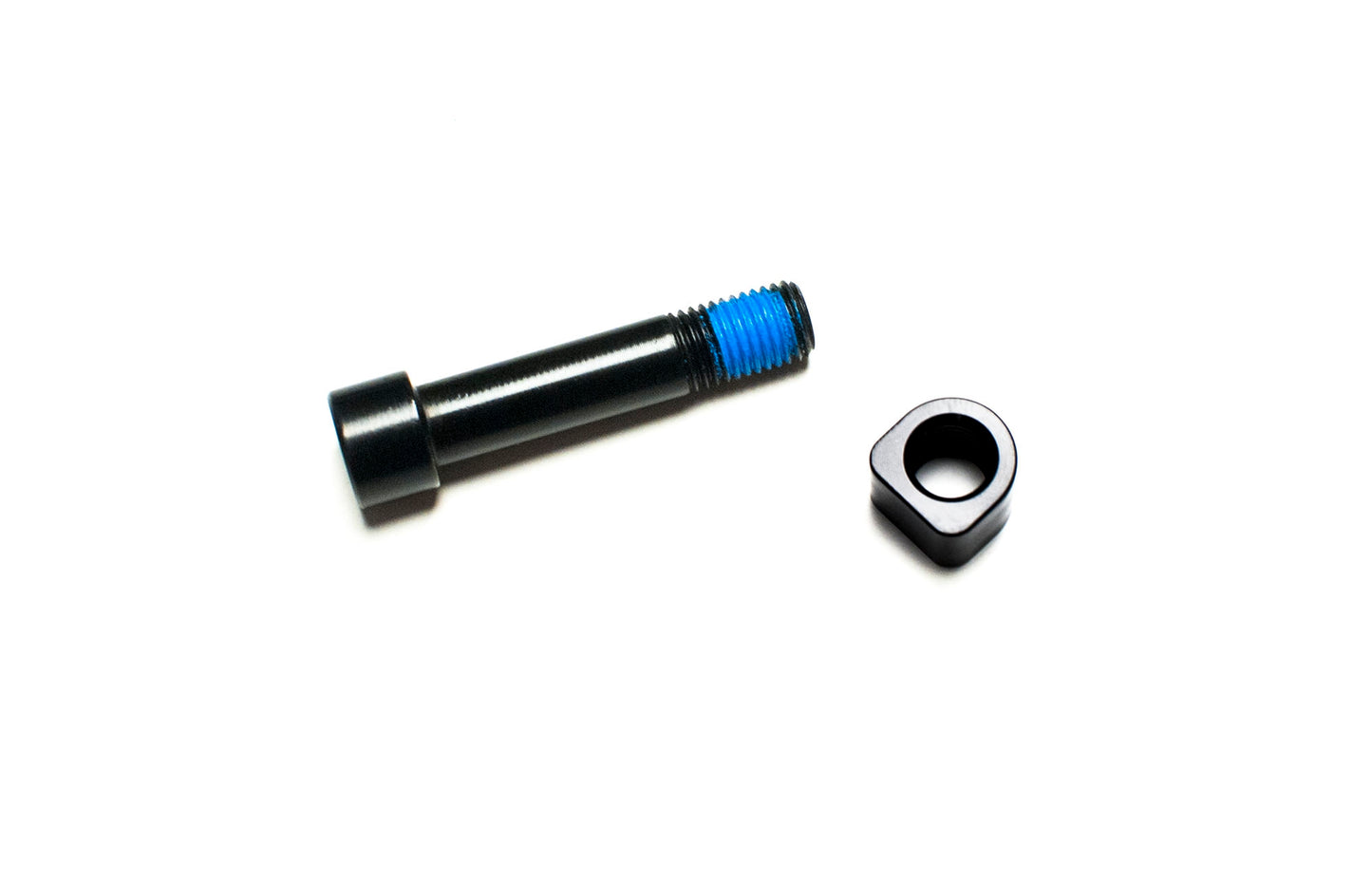 Commencal SHOCK / FRONT TRIANGLE AXLE SUPREME DH / FURIOUS / CLASH