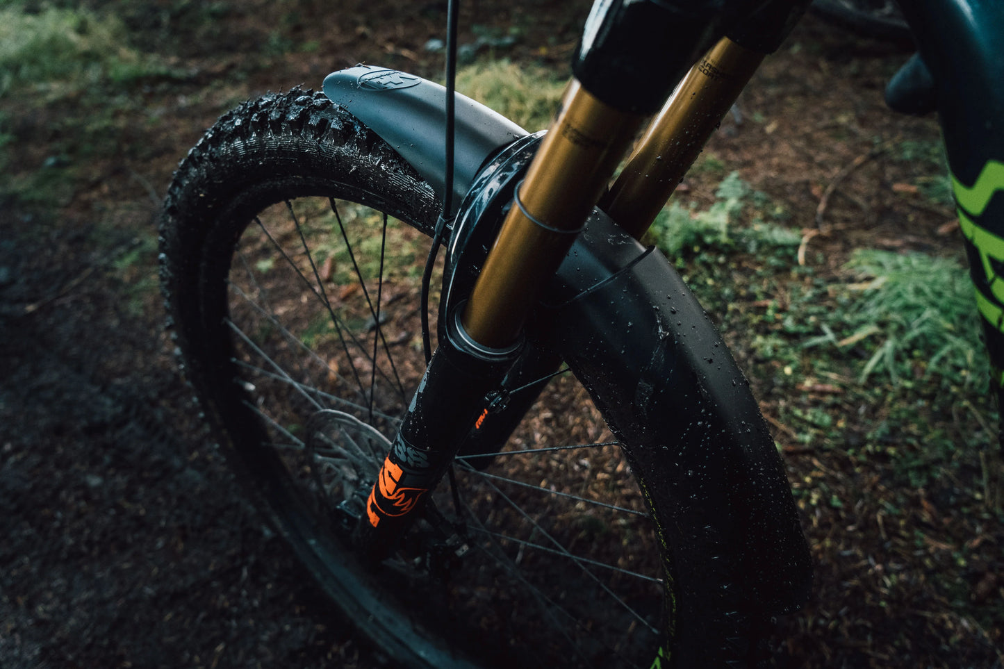 Mudhugger EVO Bolt-On (LONG) Default Fitting For FOX